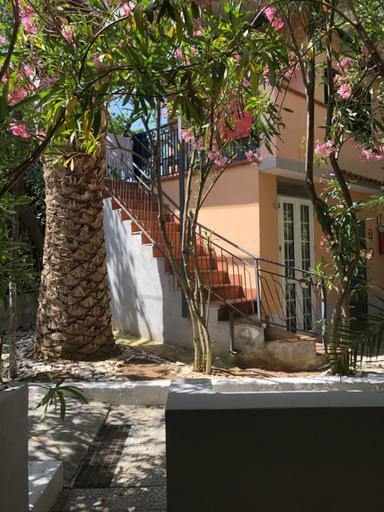 Others 3, Tiglio Vieste, Foggia