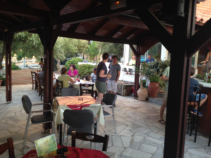 Food & Drinks 3, Tholos Rooms, Crete