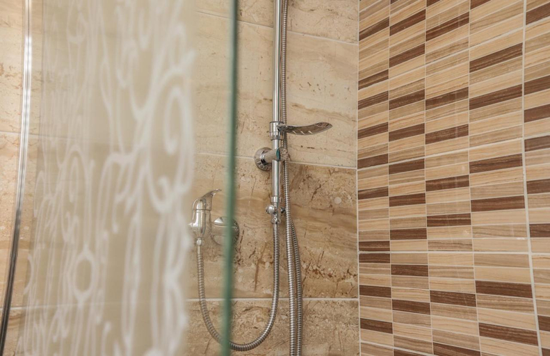 Bathroom 2, Hotel ZRINSKI, Koprivnica