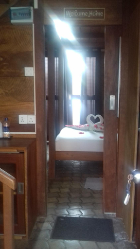 Others 2, Hi Win Hotel, Chilaw