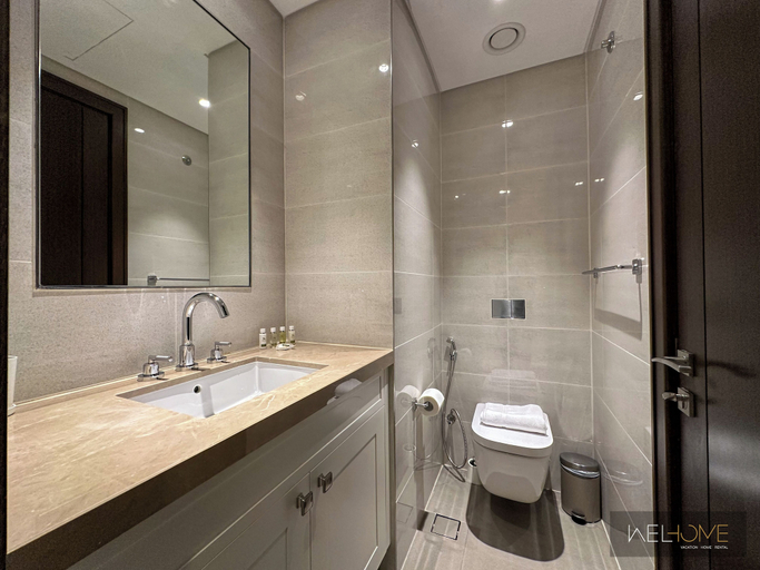 Bathroom 4, WelHome - Luxury Apt in Downtown with Burj Khalifa & Fountain View, Dubai