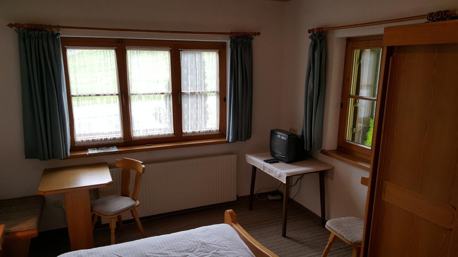 Bedroom, Gasthof Hotel IFENBLICK, Bregenz