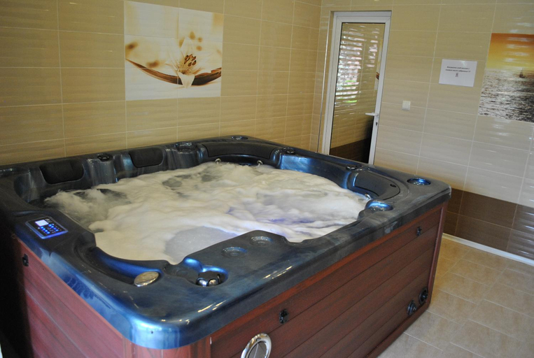 Bathroom 3, Family hotel Gradina, Garmen