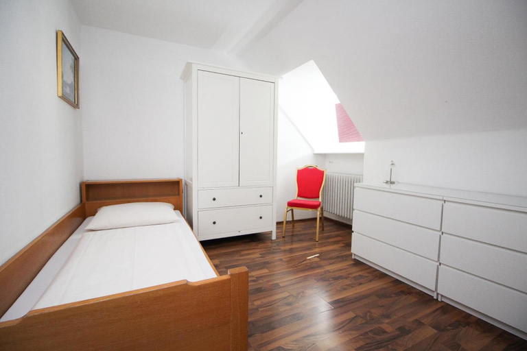 Bedroom 4, Hotel Olympia, München