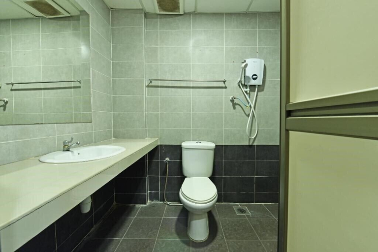 Bathroom 3, MRC Hotel Malacca, Malacca City