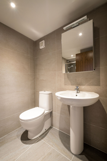 Bathroom 4, Livingston Lodge Hotel, West Lothian