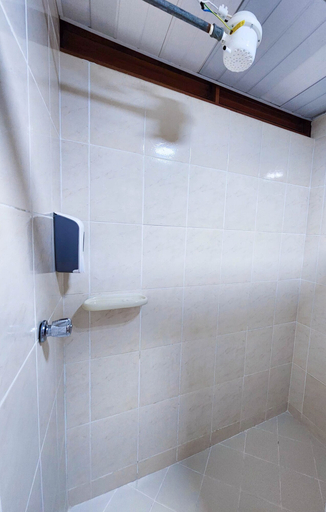 Bathroom 4, Hotel Anaconda, Leticia