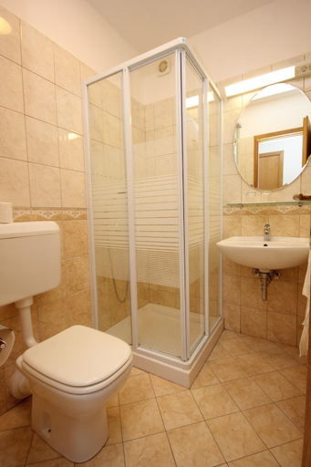Others 3, Double Room Zaglav 8144b, Sali