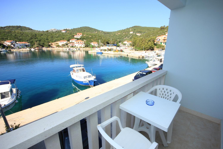 Others 4, Double Room Zaglav 8144b, Sali