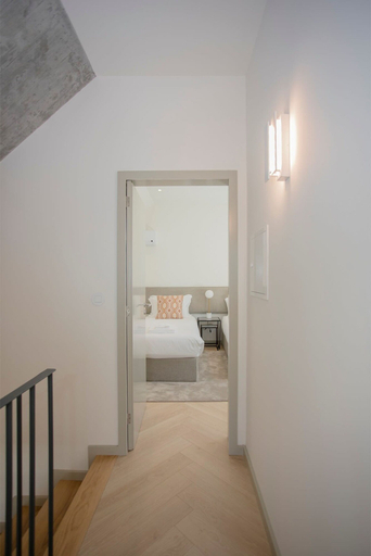 Room 2, Liiiving in Porto Luxury Beachfront Apartment V, Porto