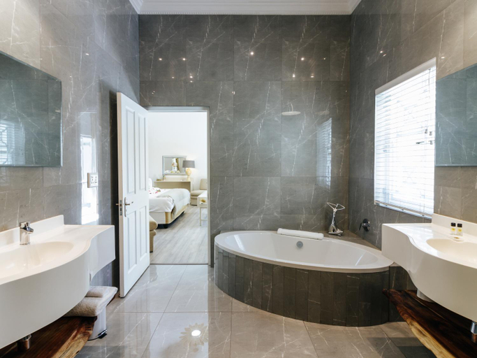 Bathroom 5, Fleur du Soleil Luxury Guesthouse, Cape Winelands