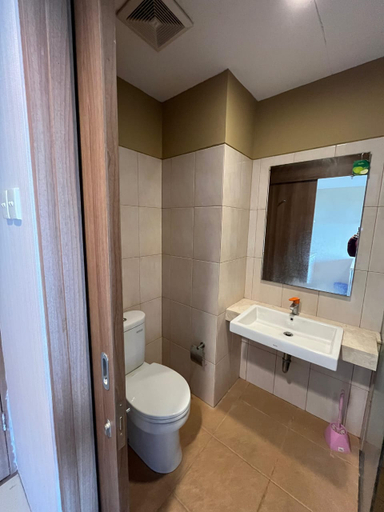 Bathroom 5, Gia Rooms Studio Apartment, Sleman