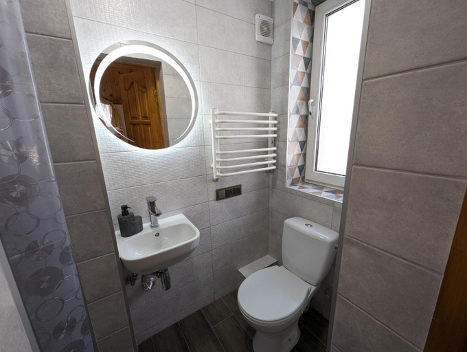 Bathroom 2, Oskolok Dovbusha Mini-Hotel, Iaremchans'ka
