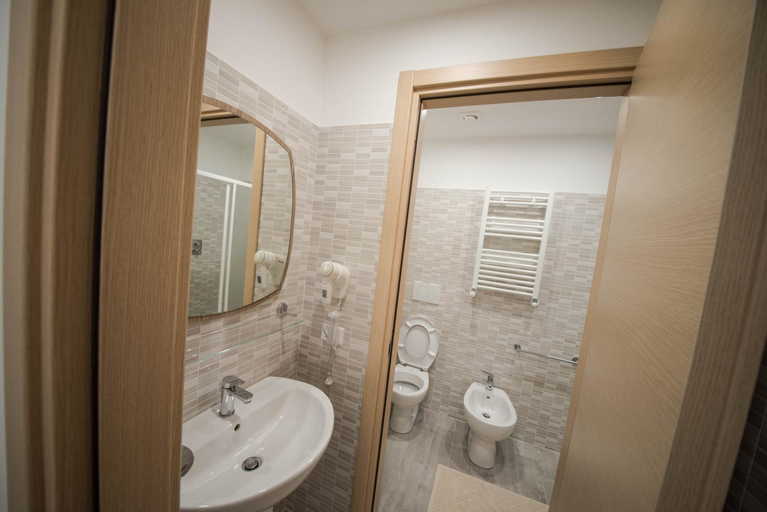 Bathroom 5