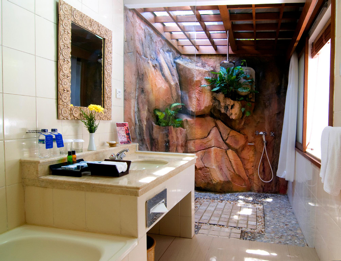 Bathroom 7