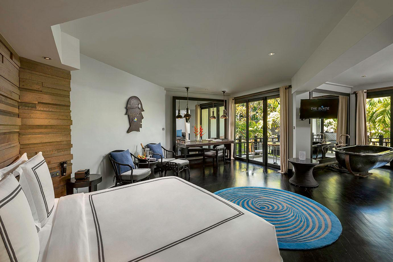 Dining Room 4