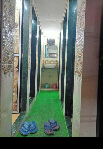 Others 4, Golden View Dormitory, Mumbai City