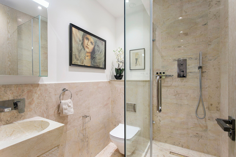 Bathroom, Ultra Modern 1-bedroom Apartment in Soho, London