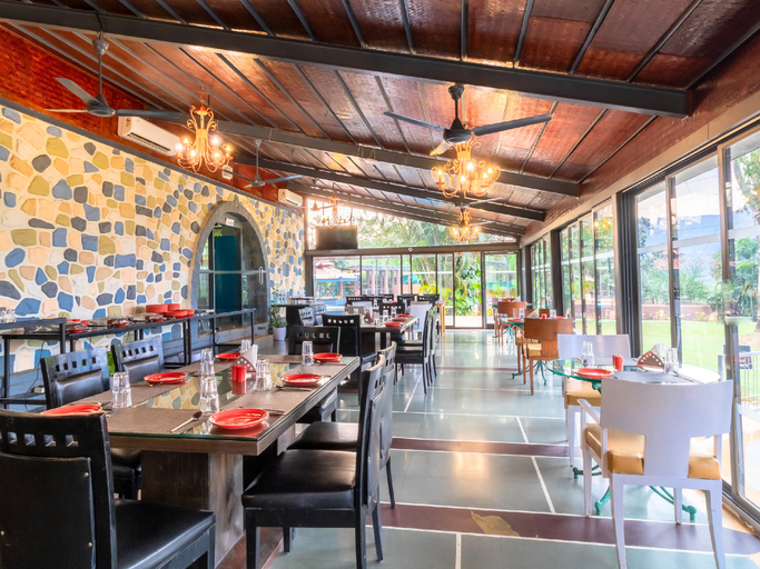 Food & Drinks 4, Residency Lake Resort & Spa, Pune