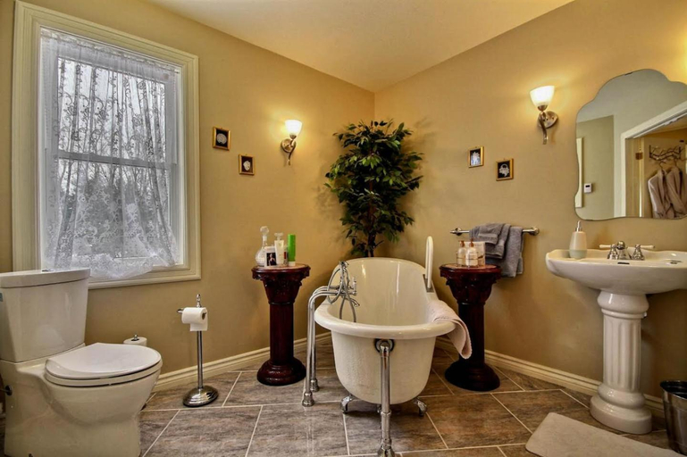Bathroom, Terrace Green B&B, Stormont, Dundas and Glengarry