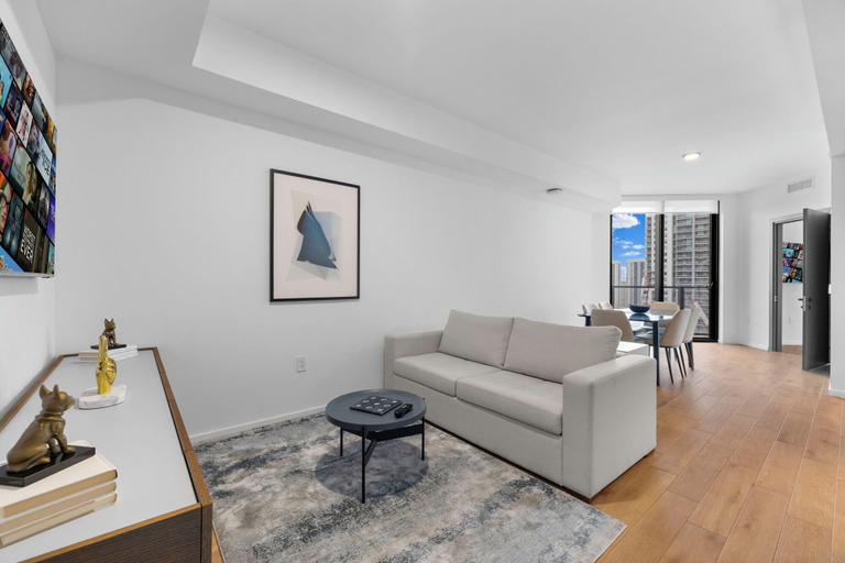 Others 1, Luxury Studio with Stunning Views & Pool, Miami-Dade