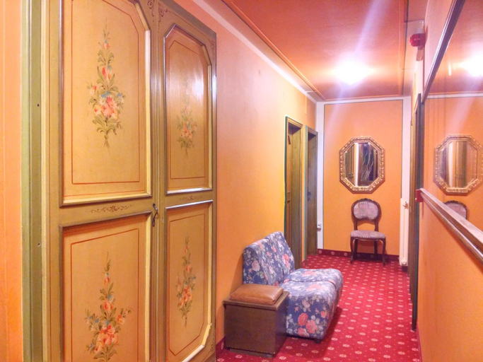 Bedroom 3, Hotel Alle Alpi, Belluno
