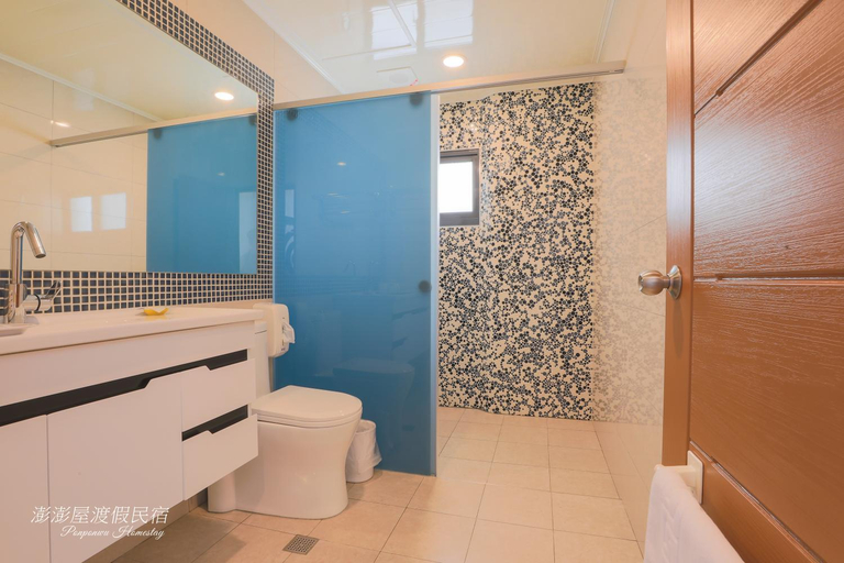 Bathroom 1, Pon Pon Wu Homestay, Penghu