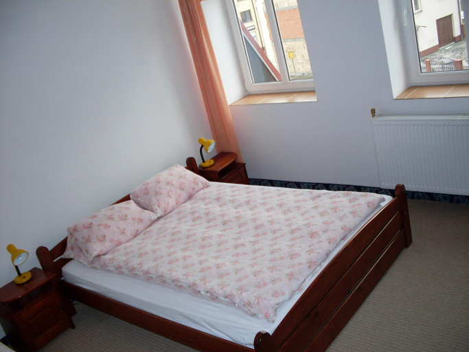 Bedroom 2, Hotel Krokus, Kamienna