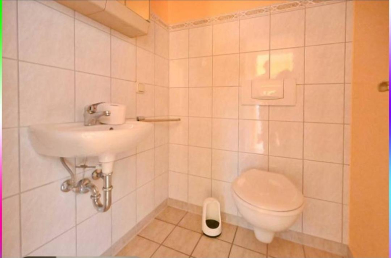 Bathroom 3, Weiße Villa Whg. 2, Göttingen