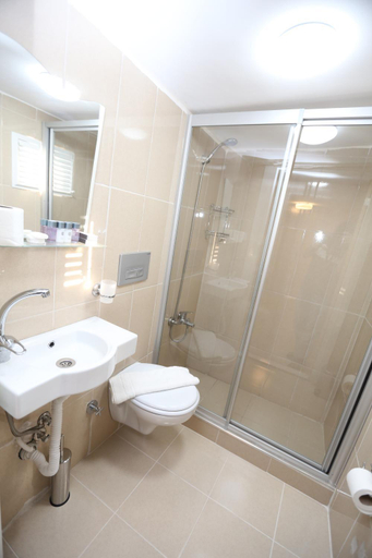 Bathroom 5, My Holiday Time Hotel, Fatih