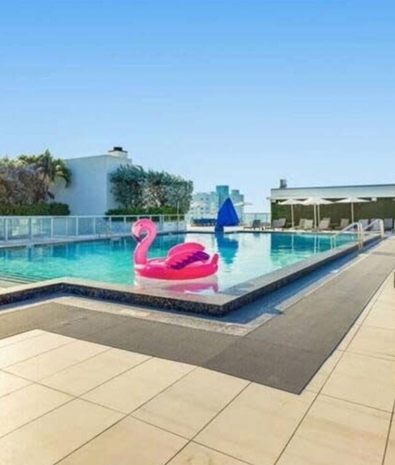 Room 2, Best Stay Rooftop Pool Broad Walk Near Beach, Broward