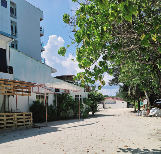 Exterior & Views 2, Coquillage Inn