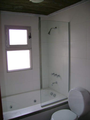 Bathroom 3, Arenas del Mar, n.a289