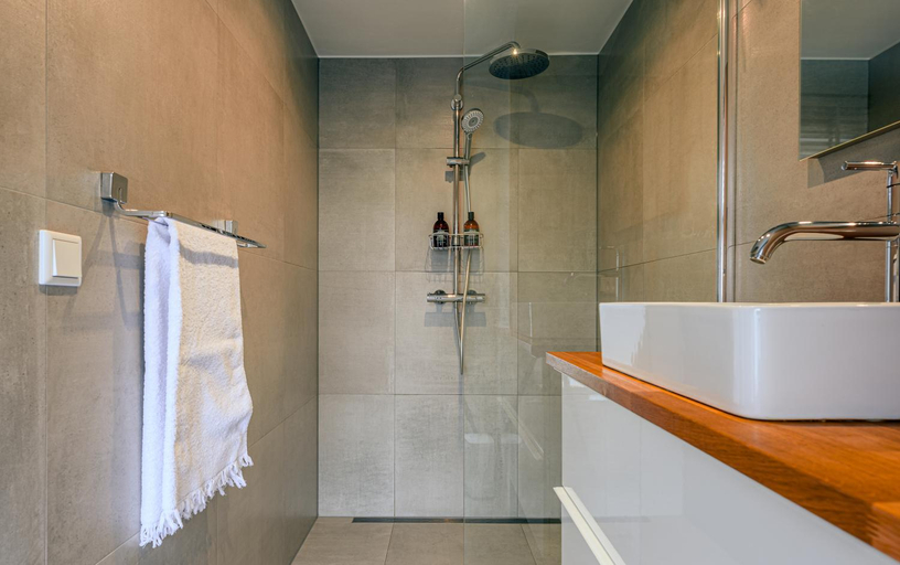 Bathroom 1, B&B Gracht 62, Maastricht