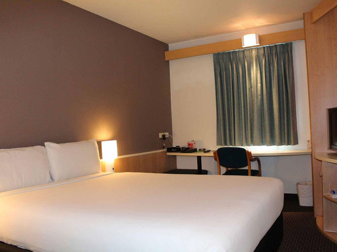Bedroom 13