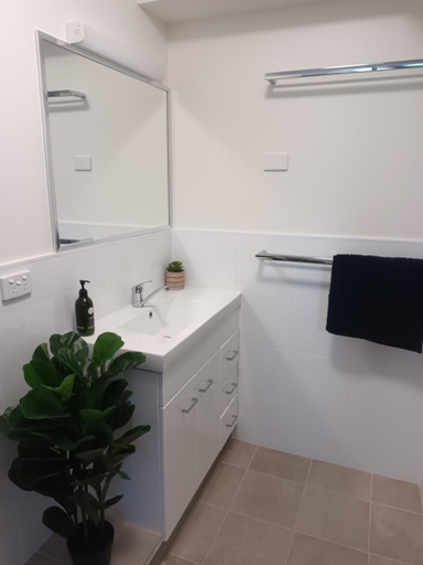 Bedroom 3, Grandeur Holiday Units, Bega Valley