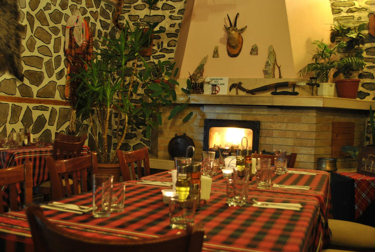 Food & Drinks 4, Family hotel Gradina, Garmen
