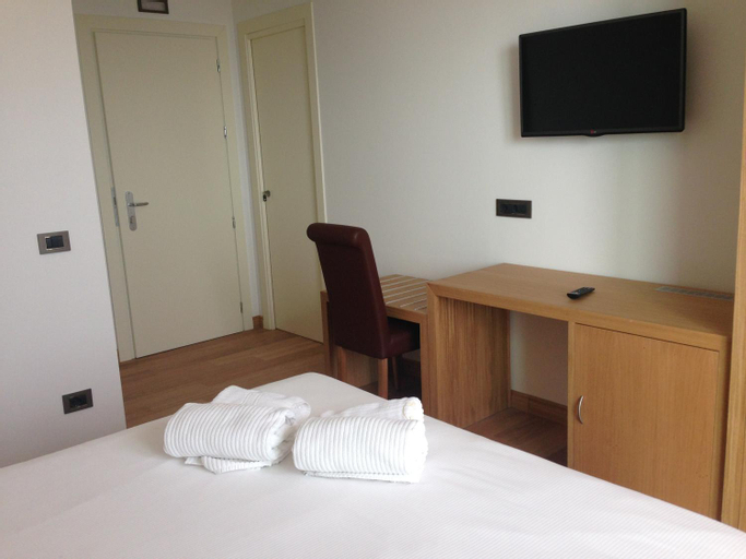 Bedroom 2, Villa Eva Hotel, Imperia