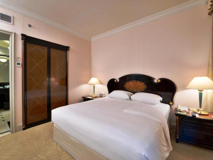 Bedroom 9