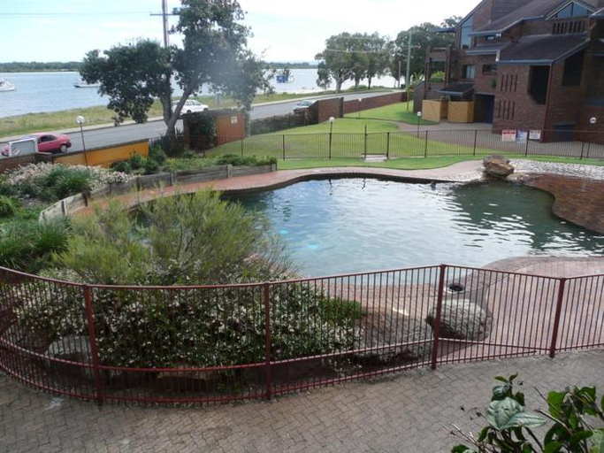 Sport & Beauty 4, The Gums Anchorage, Bribie Island