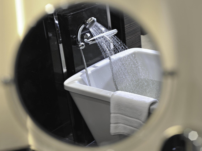 Bathroom 9