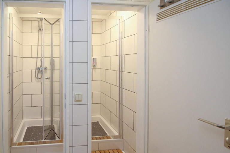 Bathroom 5, Hotel Olympia, München
