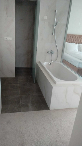 Bathroom 3, HotelOscar, Kaštela