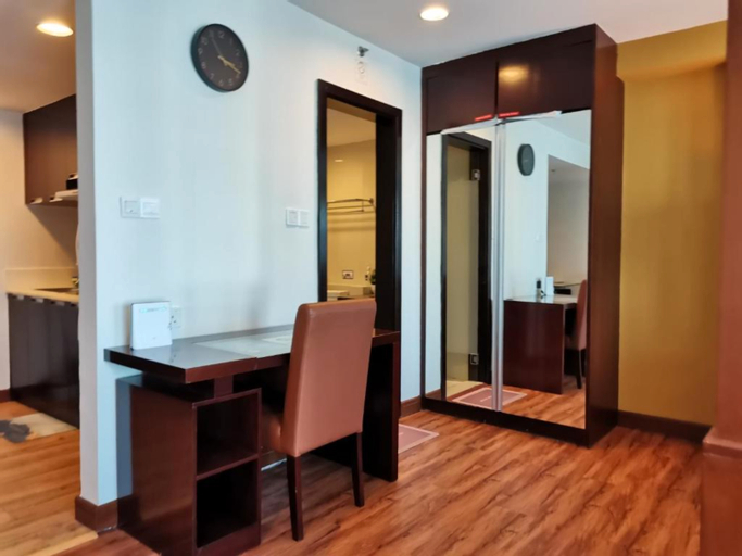 Dining Room 17