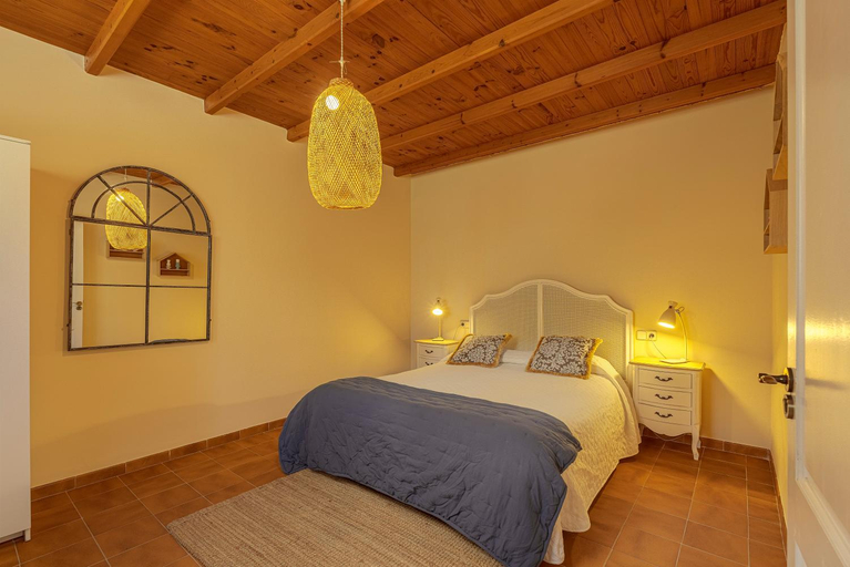 Bedroom 3, Masos Can Sot, Girona
