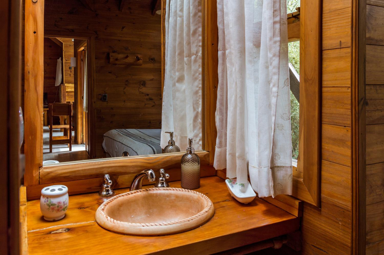 Bathroom 2, BOG Ocrehue - Cabanas, Los Lagos