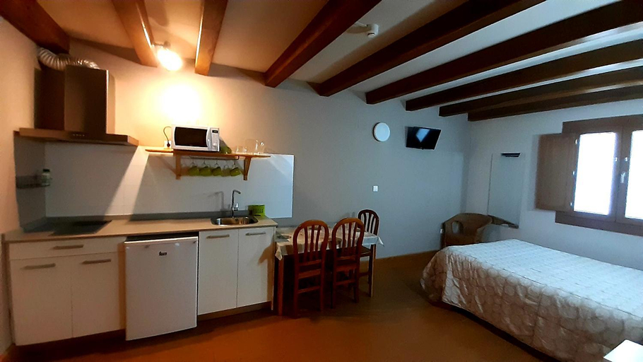 Bedroom 4, Hostal-Cicloturismo Lopenea, Navarra