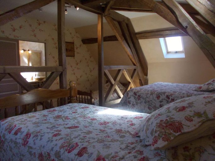 Bedroom 2, Auberge du Morvan, Nièvre