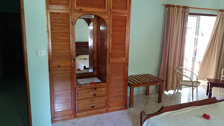 Bedroom 3, Villa Bedier