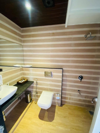 Bathroom, Hotel Kesarinandan Parkway, Rajsamand